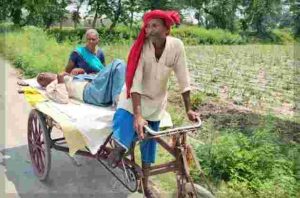 कुशीनगर मे बीमार पति