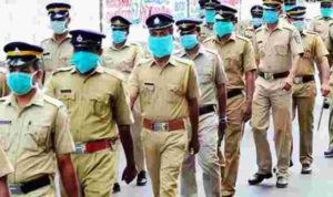 दबिश करने के लिए